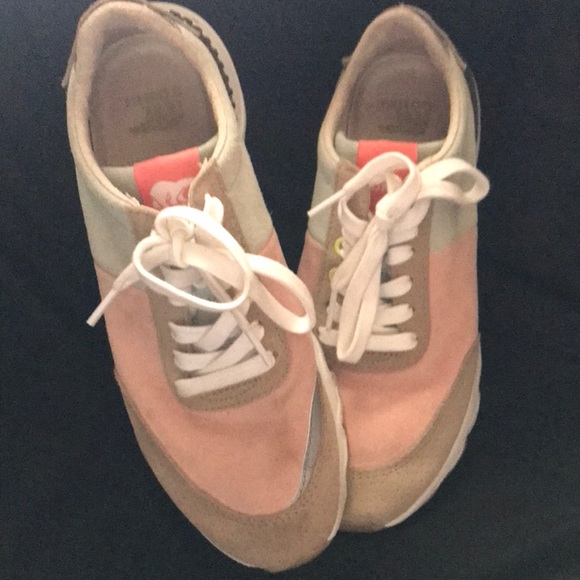 Sorel tennis shoes . Athletic yet leisure style . - Picture 1 of 2